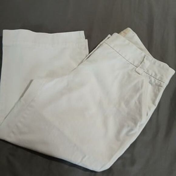 J. Crew Classic Twill Chino Favorite Fit White Petite 10 capris cropped cotton - Picture 1 of 8